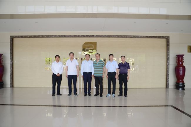 許昌市湯超副市長(zhǎng)蒞臨河南長(zhǎng)征電氣考察指導(dǎo)！